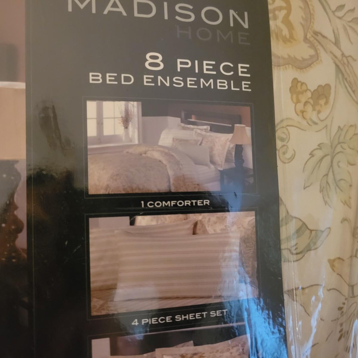 Two 8 Piece Queen Bed Ensembles (GBDW)