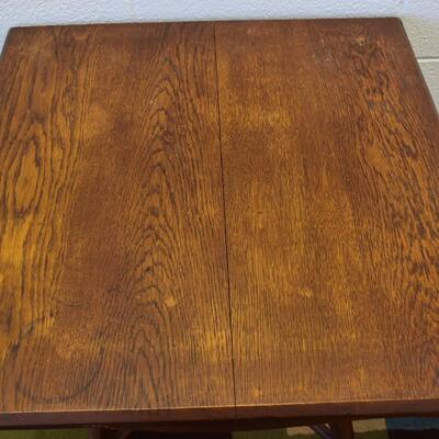 Small Tiger Oak Table