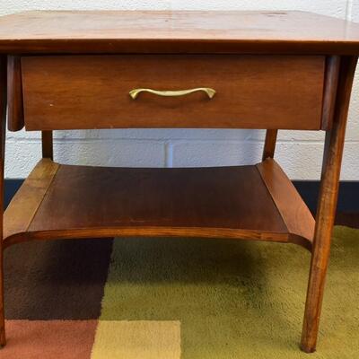 Nice MCM End Table with Drawer