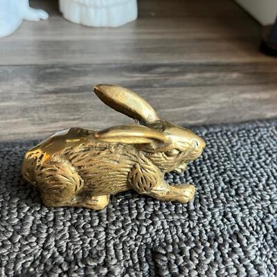 Vintage solid brass bunny figurine