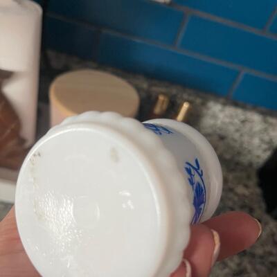 Vintage milk glass small jar with lid