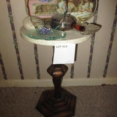 Marble top Side Table w/Decor