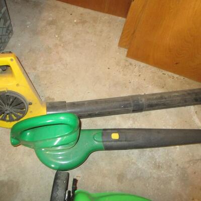 2 Leaf Blowers