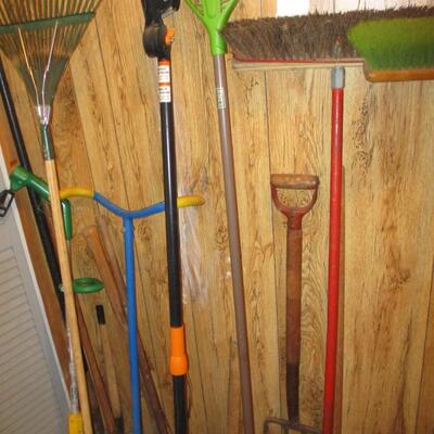 Assorted Gaden Tools