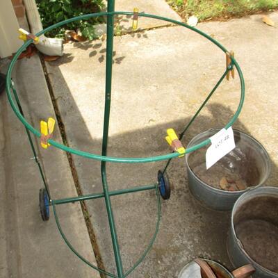 Tin Buckets, Mobile garbage Can Holder