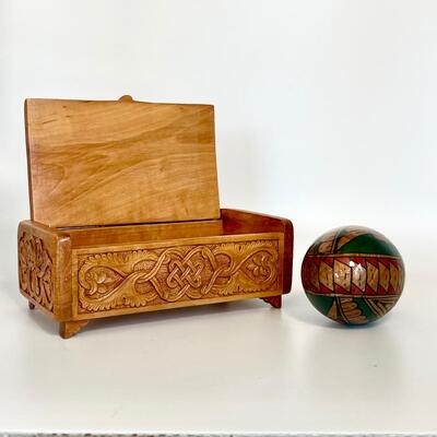 Vintage Ethnic Decor Lot 2