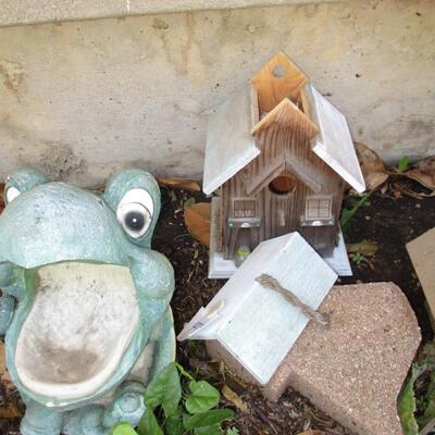 Bird Houses, Small Cement Texas Stones