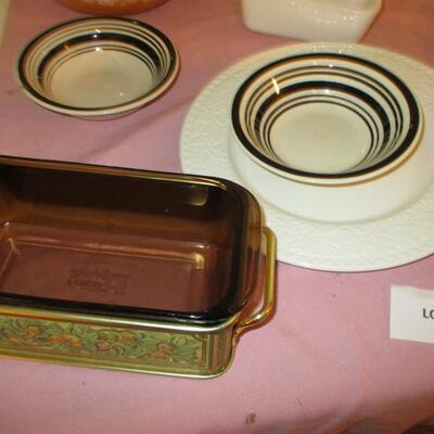 Vintage Pyrex Bowls and other