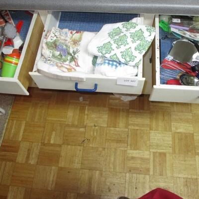 Kitchen Utensils & Towels