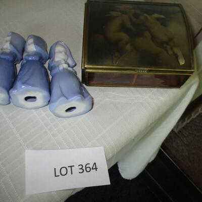 Collectibles-- Music box