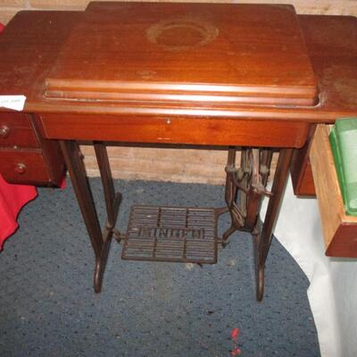 Singer Treadle Sewing Machine