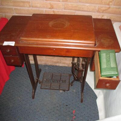 Singer Treadle Sewing Machine