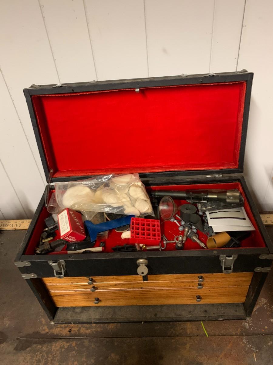 Vintage Gun cleaning tool box comes with everything inside it