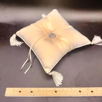 149 - satin ring pillow