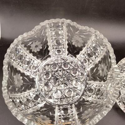 160 - 2 glass bowls lot