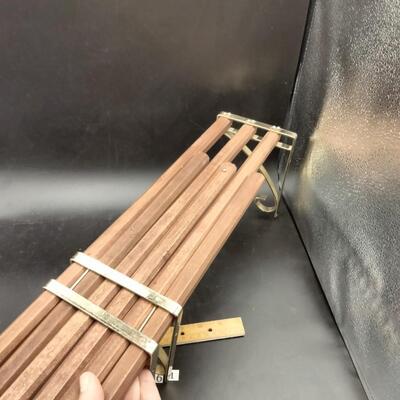 161 -wooden expandable shelf