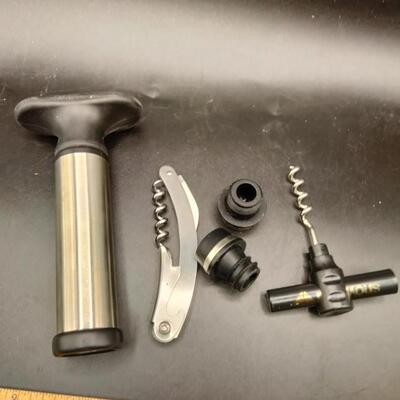 174 - wine accessories lot