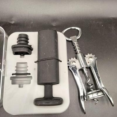 175 - wine opener/presever