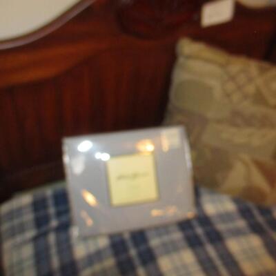 Twin Bed