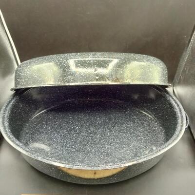 180 - Enameled Roasting Pan