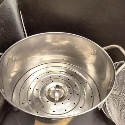 182 - Stock pot steamer/mesh strainers