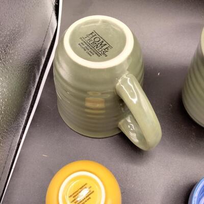 187 - mug set and mini bowls set