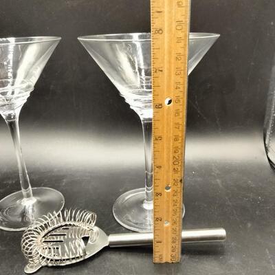 199 - Pair handblown martini glasses and strainer