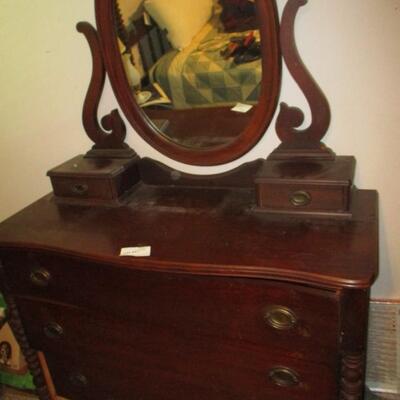 Dixie Mahogany Dresser & Mirror