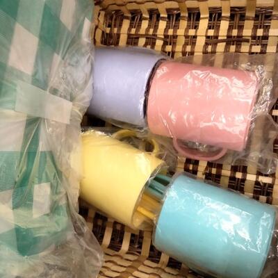 201 - Vintage Picnic Basket with Accesories