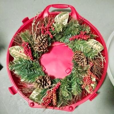 229 - Christmas Wreath, Grinch & Storage Container