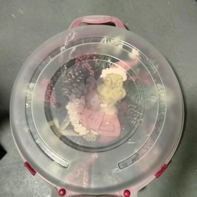 229 - Christmas Wreath, Grinch & Storage Container