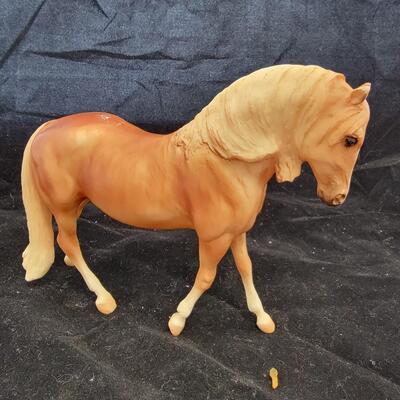 Breyer Golden Horse