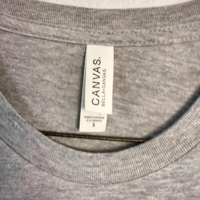 243 - New T shirt size small