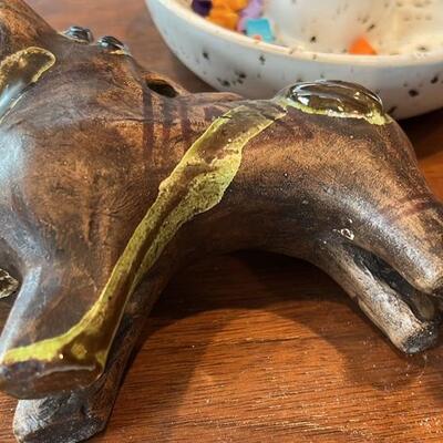 Vintage clay Peruvian bulls