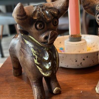 Vintage clay Peruvian bulls