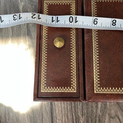 Vintage vinyl leather jewelry box/case
