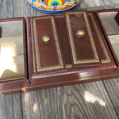 Vintage vinyl leather jewelry box/case