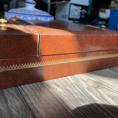 Vintage vinyl leather jewelry box/case