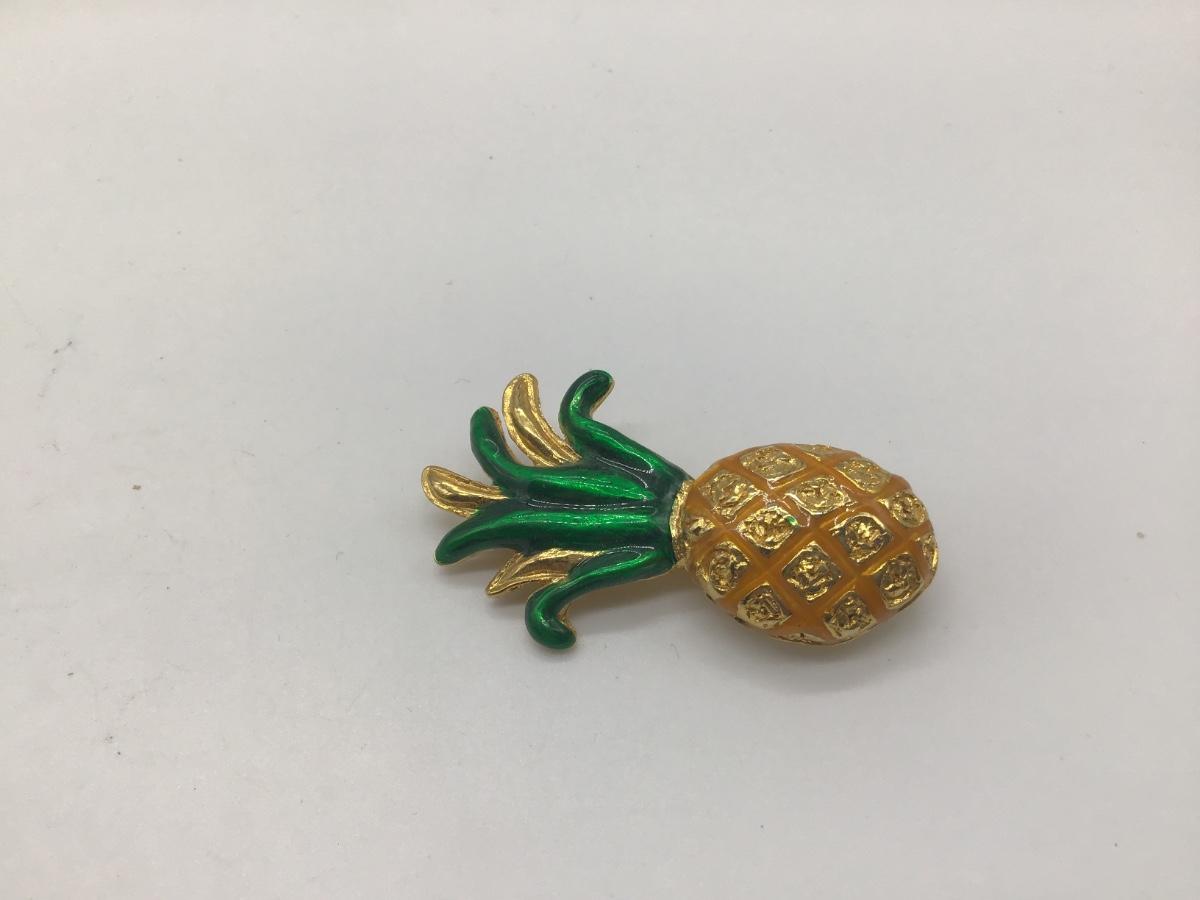 Pineapple Brooch