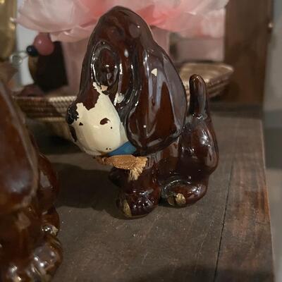 Vintage hound dog shakers