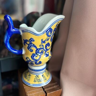 Vintage ceramic flower vase