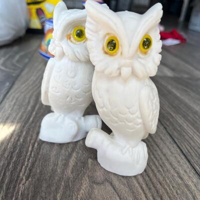 Vintage owl figurine set of two