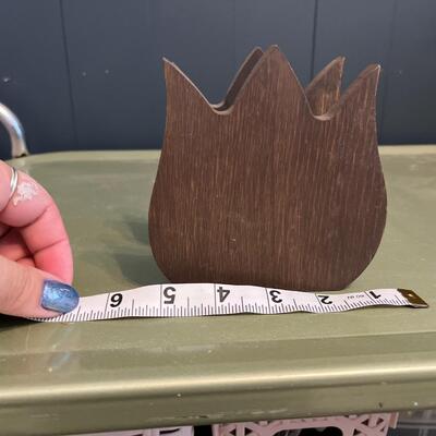 Vintage solid wood tulip napkin holder