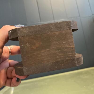 Vintage solid wood tulip napkin holder