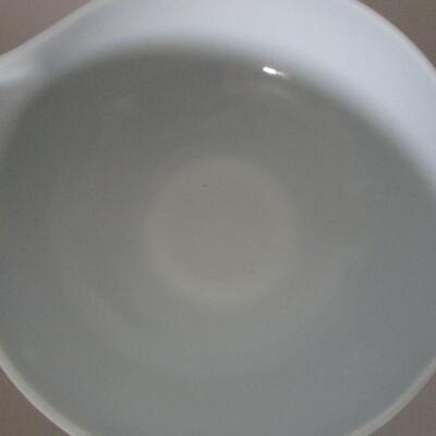 #26 Vintage Pyrex bowl