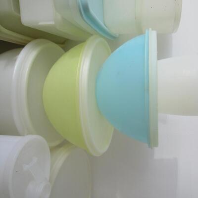 #29 Large lot of misc Tupperware