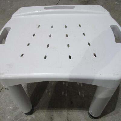 #40 Adjustable shower stool
