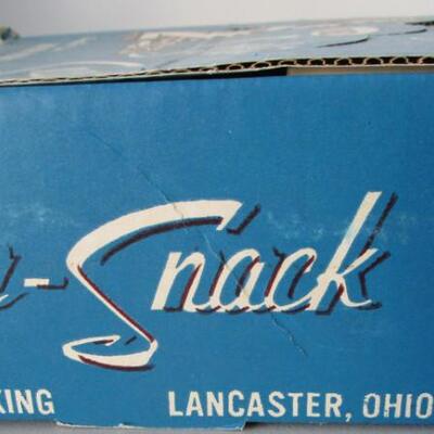 #56  New Anchor Hocking Serva-Snack Set