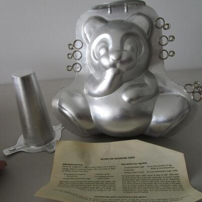 #59 Wilton Panda Cake pan