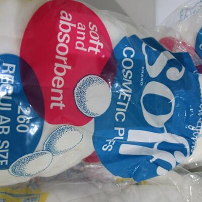 #72 6 Bags of brand new cotton balls